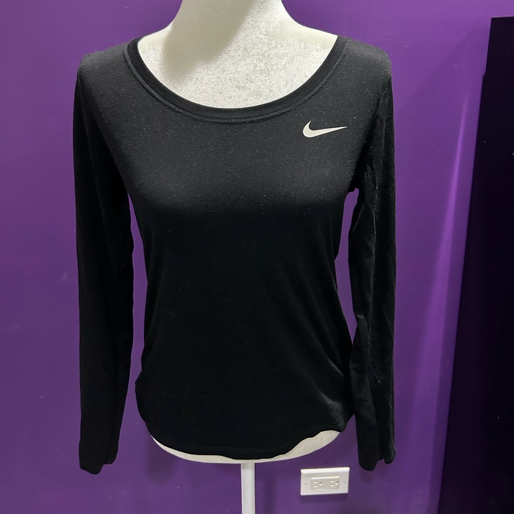 Black long sleeve Nike top
